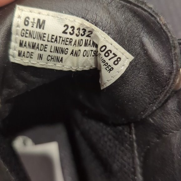 NWOT Timberland Black Leather Boots - Picture 9 of 9